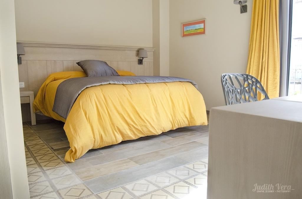 Hostal 1888 جايرونيلا الغرفة الصورة